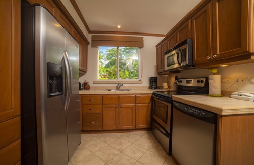 Herradura Condo | Nice 2 bedroom steps away from the pool pet friendly