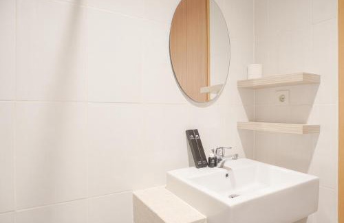 Mampang Prapatan Apartment | Nice and Comfort 1BR at 25th Floor Samara Suites Apartment By Travelio