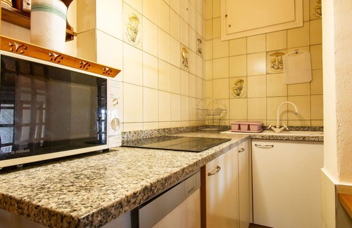 Marina di Castagneto Carducci Apartment | Nice apartment for 6 guests with WIFI, A/C, TV, balcony, pets allowed and parking