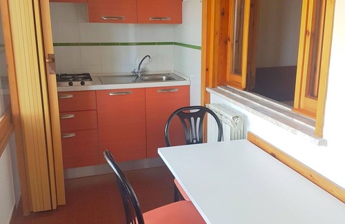 Sperlonga Apartment | Nice apartment for 3 people with pool, A/C, WIFI, TV, terrace, pets allowed and parking