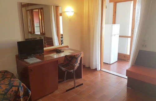 Sperlonga Apartment | Nice apartment for 3 people with pool, A/C, WIFI, TV, terrace, pets allowed and parking