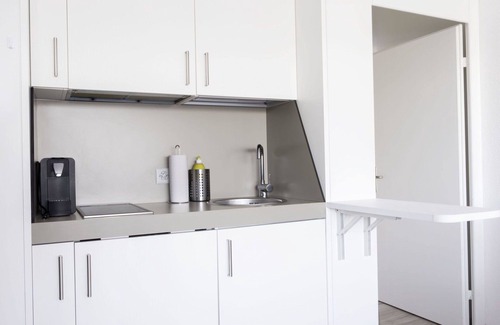 Bissone Apartment | Nice apartment for 4 guests with WIFI, pool, A/C, TV, balcony, panoramic view and parking