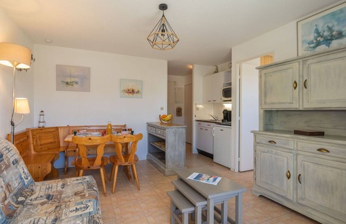 Pontaillac Apartment | Nice apartment for 4 people with WIFI, TV, balcony and pets allowed