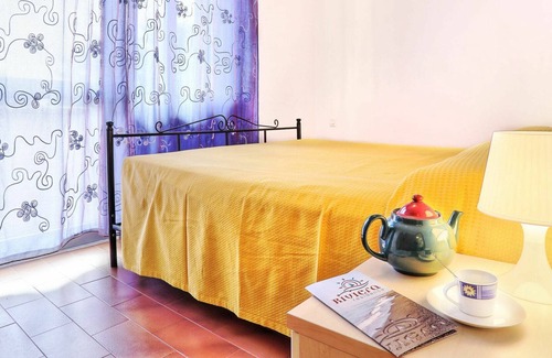 Marina di Cecina Apartment | Nice apartment for 4 people with pool, A/C, WIFI, TV, patio, pets allowed and parking