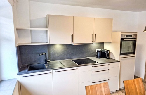 Arzl im Piztal Apartment | Nice apartment for 5 guests with WIFI, TV, terrace, pets allowed and parking