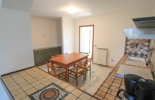 Luino Apartment | Nice apartment for 6 guests with WIFI, pool, TV, pets allowed and parking