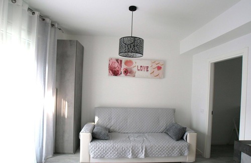 Reschigliano Apartment | Nice apartment for 6 people with pool, A/C, TV, balcony and parking