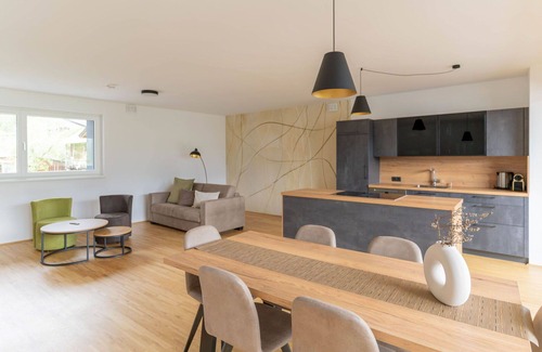Fronhausen Apartment | Nice apartment for 6 people with WIFI, TV, patio and parking