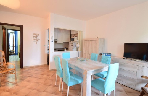 Fertilia Apartment | Nice apartment for 6 people with A/C, TV, pets allowed and parking