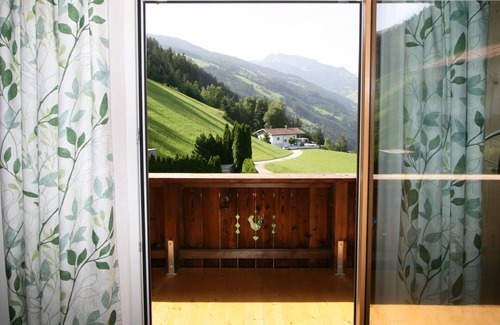 Distelberg Apartment | Nice apartment for 8 people with WIFI, TV, balcony, pets allowed and parking
