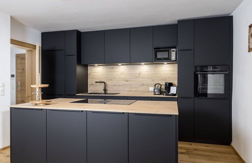 Soell Apartment | Nice apartment for 8 guests with WIFI, TV, terrace and parking