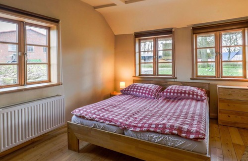 Sandbostel Apartment | Nice apartment for 7 guests with WIFI, TV, terrace, pets allowed and parking