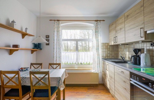 Oberndorf Apartment | Nice apartment for 6 guests with WIFI, TV, patio, pets allowed and parking