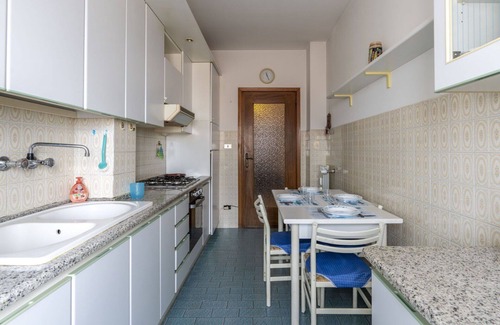 Vallecrosia Apartment | Nice apartment for 5 people with WIFI, TV, balcony, pets allowed and parking