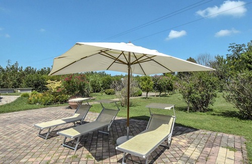 Ariano nel Polesine House | Nice apartment in villa for 4 people with A/C, WIFI, pool, TV, patio and parking