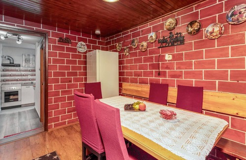 Breze Apartment | Nice apartment in Ledenice with WiFi