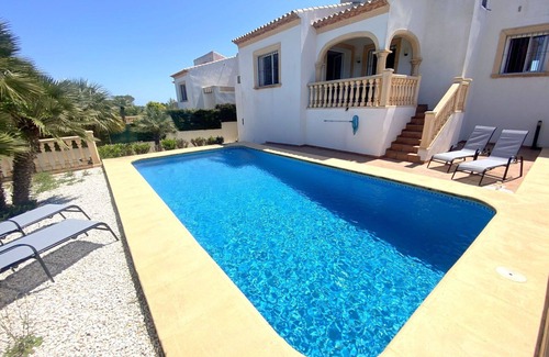 Costa Nova House | Nice apartment in villa with WIFI, private pool, A/C, TV, terrace, pets allowed and parking