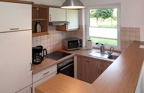 Ditzumerverlaat House | Nice apartment in villa for 8 guests with WIFI, TV, terrace, pets allowed and parking