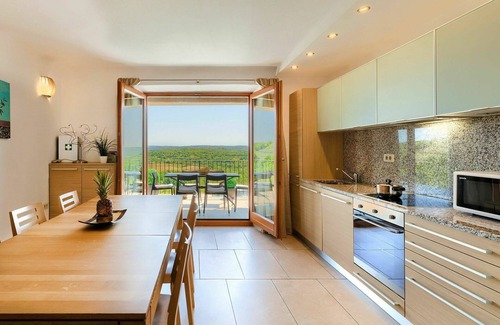 Baredine House | Nice apartment in villa for 6 people with WIFI, pool, A/C, TV, terrace, panoramic view and parking