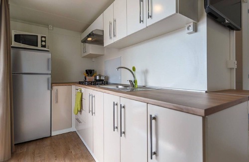 Zelena House | Nice apartment in villa for 6 people with WIFI, A/C, pool, TV, terrace and parking