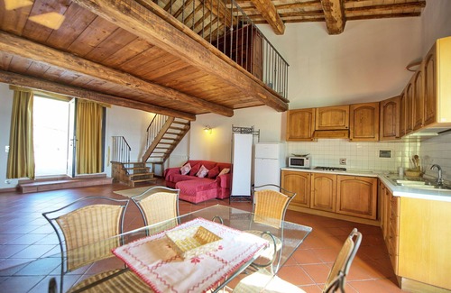Montebonello Villa | Nice apartment in villa for 4 guests with WIFI, A/C, pool, TV, patio, pets allowed and parking
