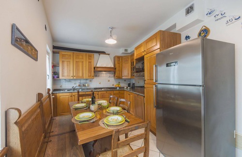 Stazzema Apartment | Nice apartment for 6 people with WIFI, TV, terrace, pets allowed and parking