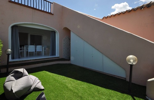 Capo Ferro House | Nice apartment just steps from the beach