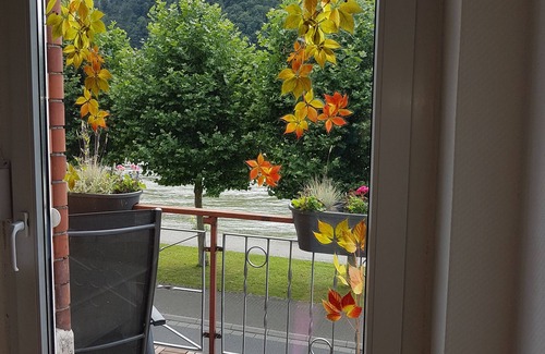 Kamp-Bornhofen Apartment | Nice apartment with balcony directly on the Rhine; centrally located