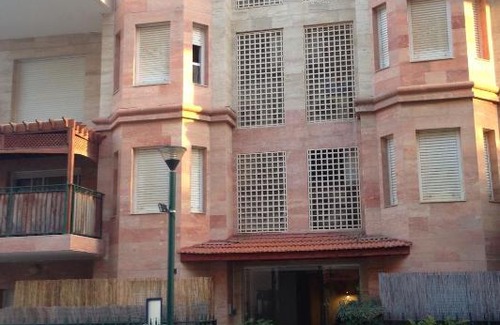 Rehovot Apartment | Nice apartment with a pool