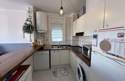 Roses Town Center Apartment | Nice flat with pool and mountain view AV-28