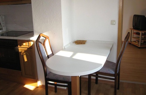 Behringen House | Nice home in Bispingen with kitchen