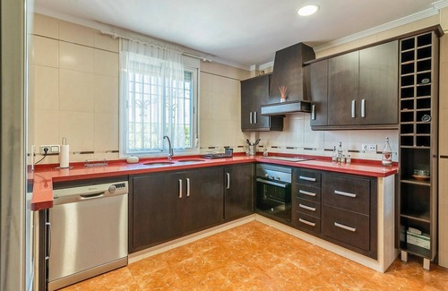 La Carlota House | Nice home in Córdoba with WiFi