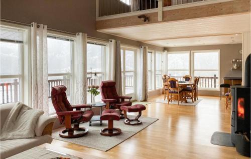 Farsund House | Nice Home In Farsund With Kitchen
