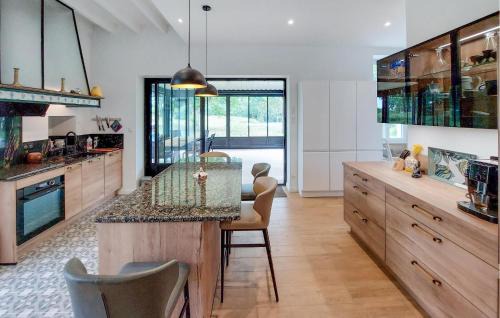 Gans House | Nice Home In Gans With Kitchen