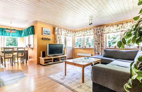 Hjaelteby House | Nice home in Hjälteby