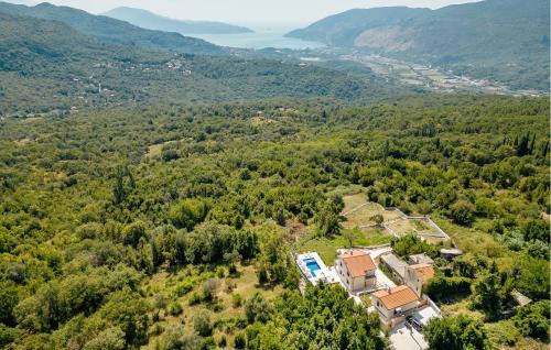 Mojdez House | Nice Home In Igalo With House Sea View
