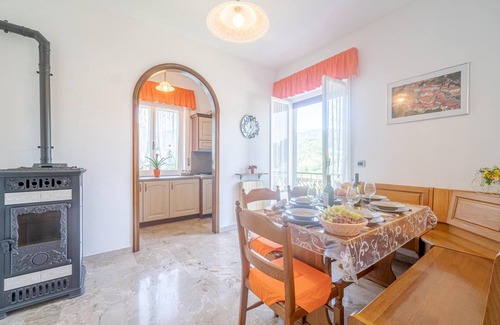 San Pietro Vara House | Nice home in San Pietro Vara -SP-