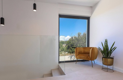 Jakisnica House | Nice home in Lun with sauna