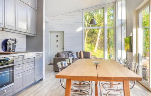 Luster House | Nice Home In Ornes With House Sea View