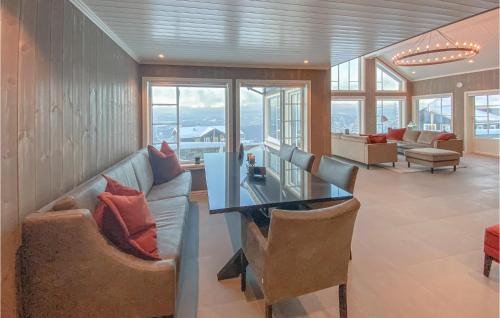 yer House | Nice Home In Øyer With Kitchen