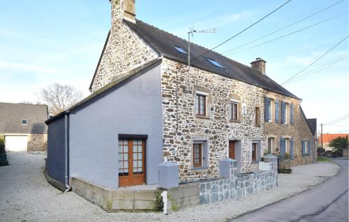 Quettehou House | Nice Home In Quettehou With Kitchen
