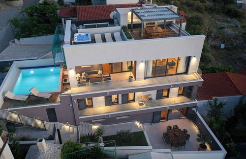 Razanj House | Nice home in Razanj with sauna
