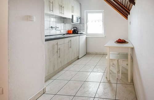 Rowy House | Nice home in Rowy with WiFi