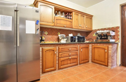 Coste House | Nice home in Sant'Alfio with sauna
