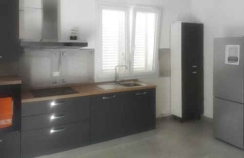 Arenella House | Nice home in Siracusa with WiFi