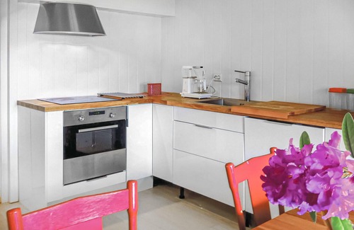 Glomset House | Nice home in Skodje with house sea view