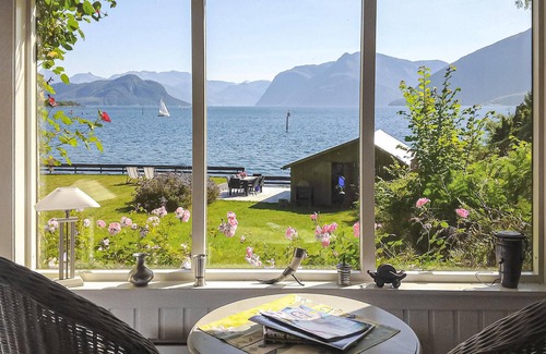 Glomset House | Nice home in Skodje with house sea view