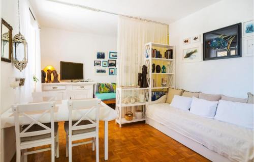 Splitska House | Nice Home In Splitska - Supetar