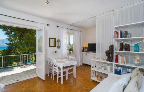 Splitska House | Nice Home In Splitska - Supetar