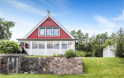 Tranas House | Nice Home In Tranås With Kitchen